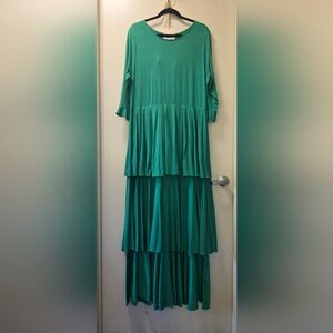 Dainty Jewells • Elegant Green Tiered Maxi Dress